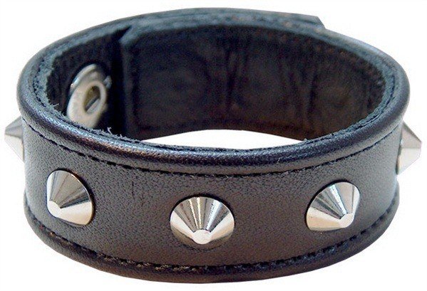 Leather cockstrap with snaps Leather cockstrap with snaps