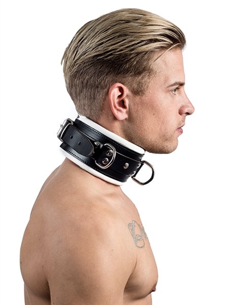 Slaves neck chain with white padding Slaves neck chain with white padding