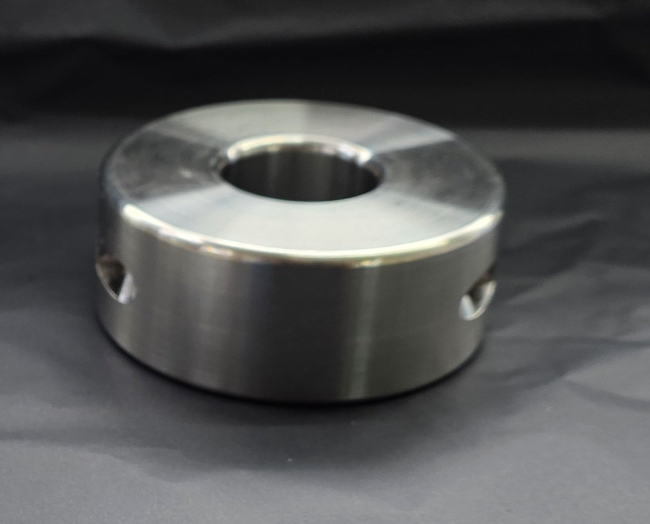 Stainless steel Ballstretcher Height: 40 Inner diameter: 37 mm Weight: 2 kg