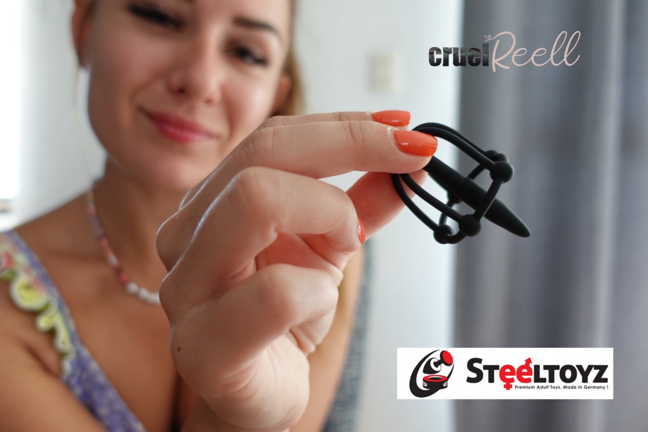 Glans ring with plug: ultimate pleasure Glans ring with plug: ultimate pleasure